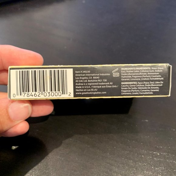 NWT Fake eye lashes and Eyelash Glue - Picture 6 of 6